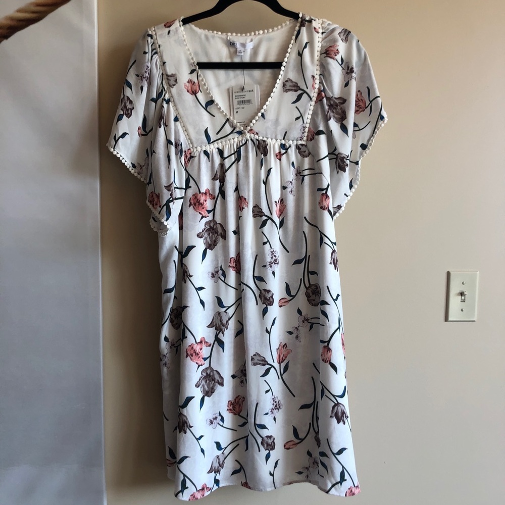 Daniel Rainn floral dress with tags still attached